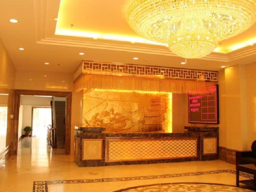 Dunhuang Tianrun International Hotel Exterior photo