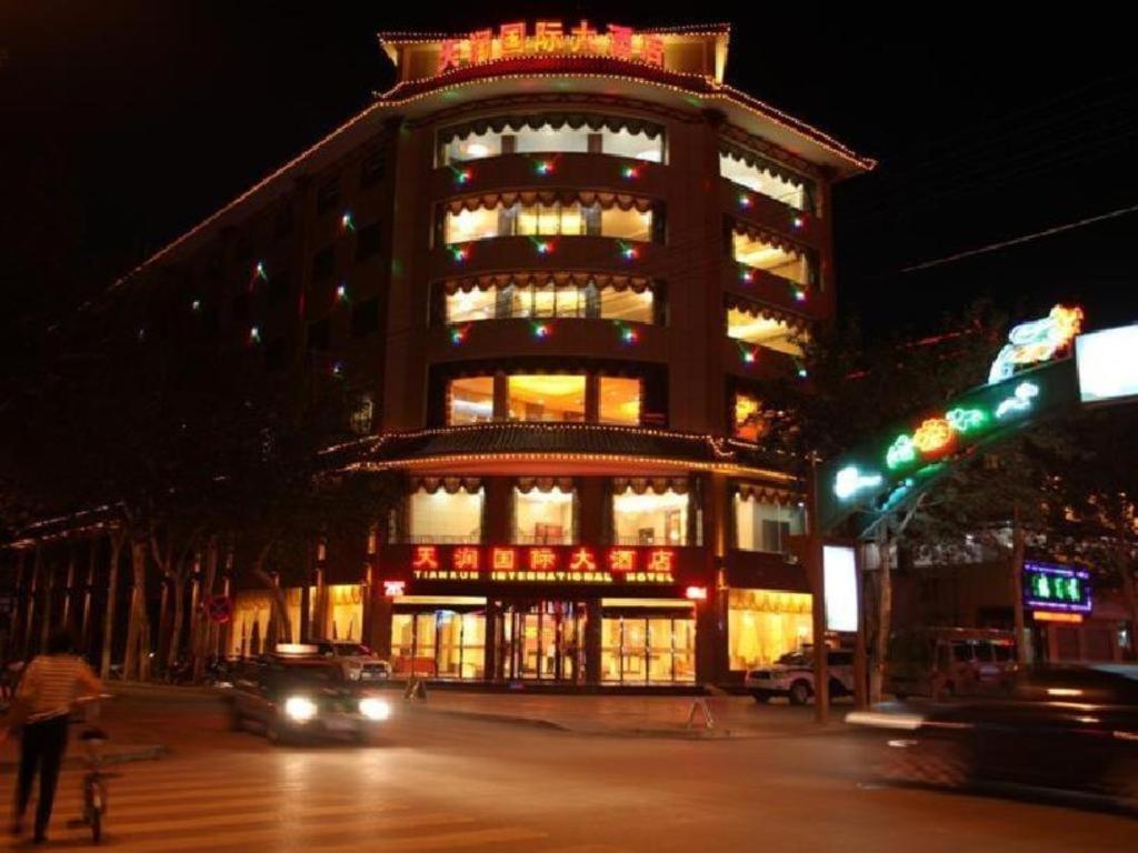 Dunhuang Tianrun International Hotel Exterior photo