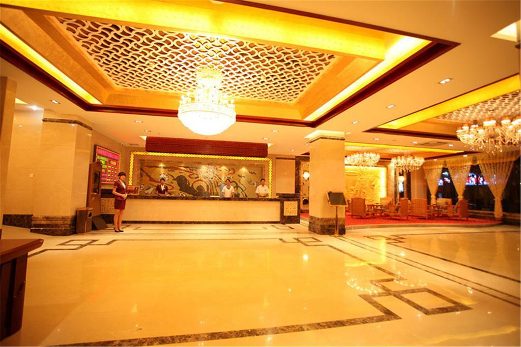 Dunhuang Tianrun International Hotel Exterior photo